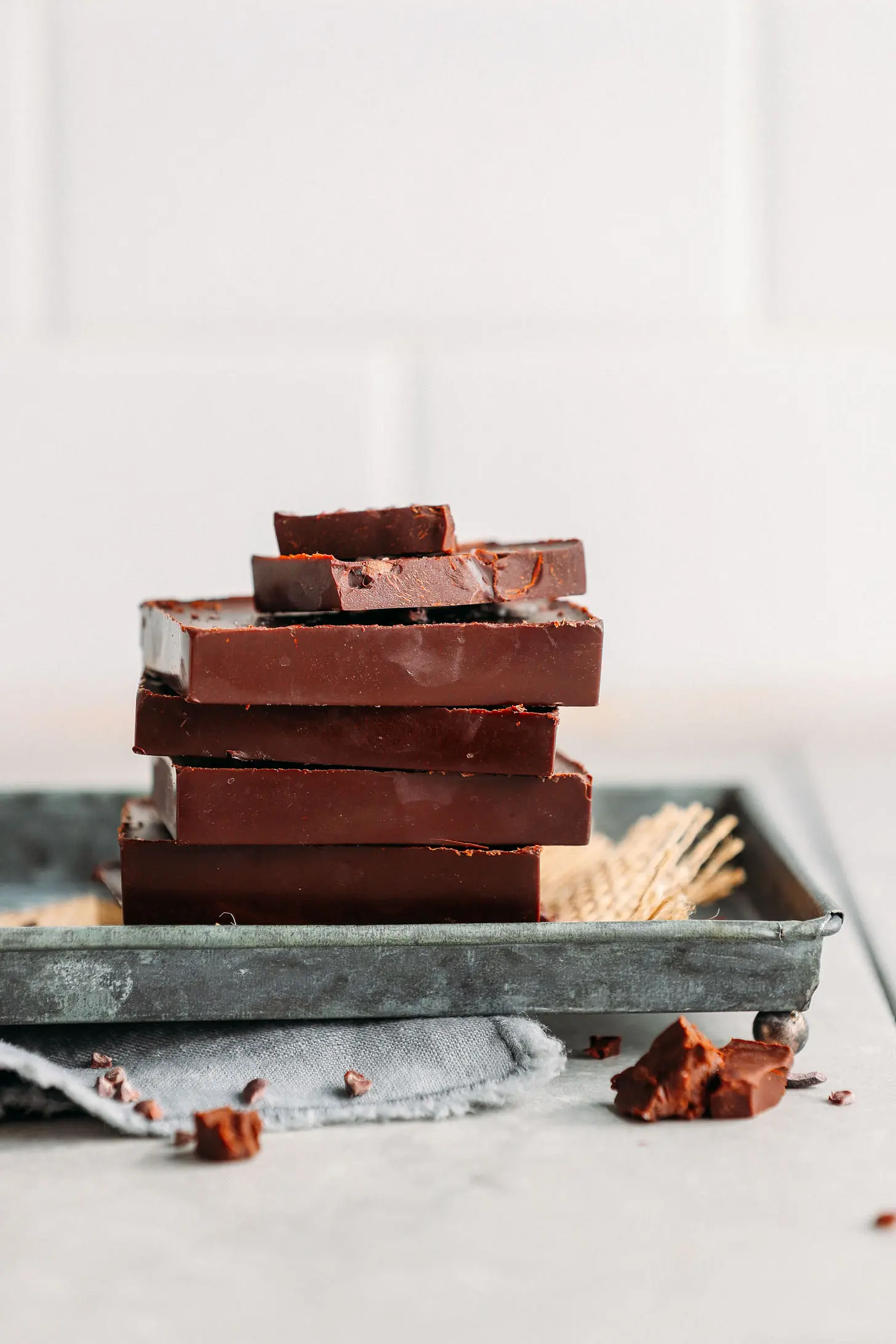 chocolate made with coconut oil - Can I use coconut oil instead of cocoa butter to make chocolate