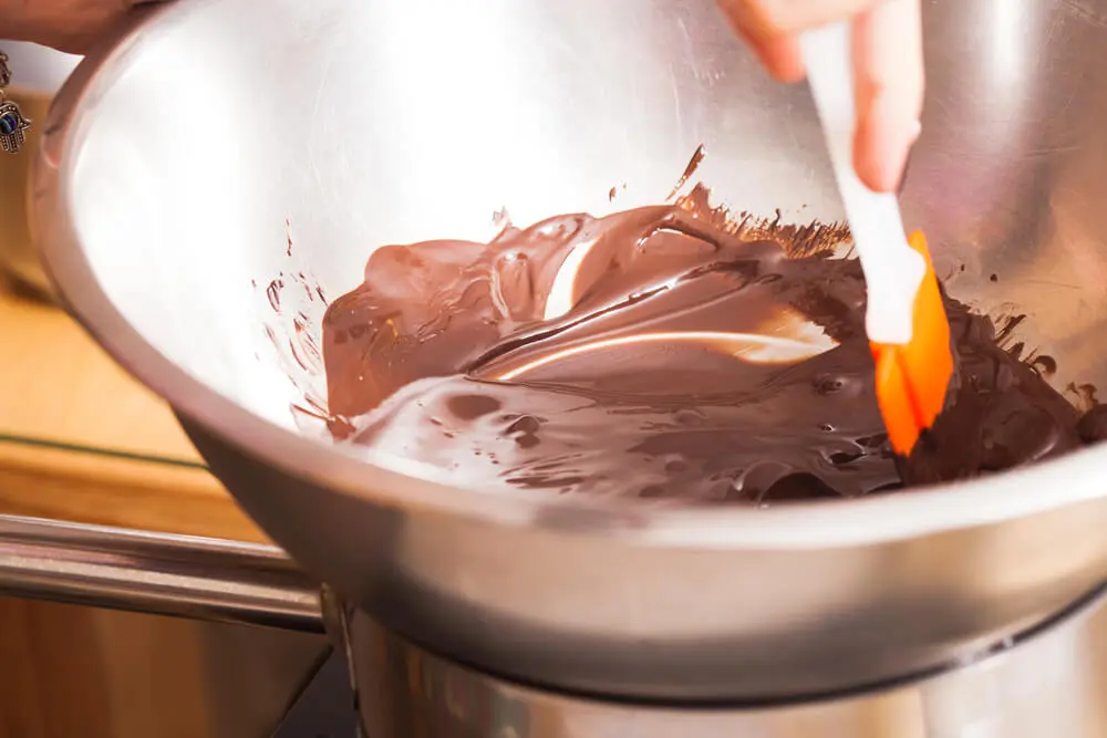como mantener el chocolate liquido - Cómo evitar que el chocolate derretido se aglomere