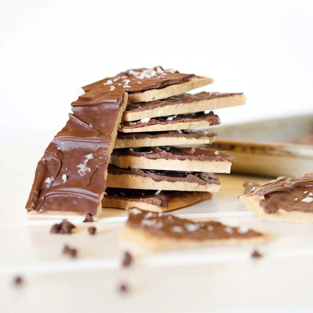 chocolate toffee bark - Cómo hacer que el chocolate se adhiera al toffee