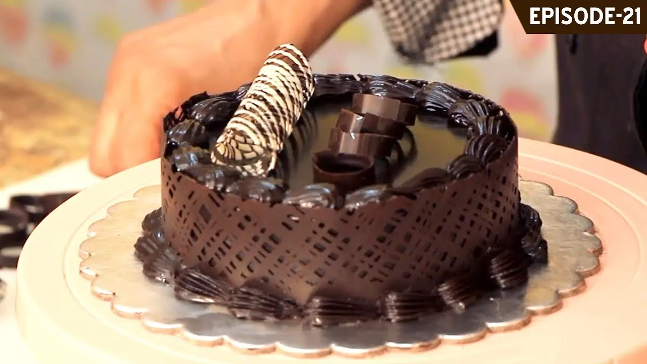 bordes de chocolate para tortas - Cómo hacer una banda de chocolate alrededor de un pastel
