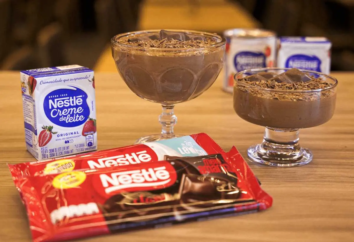 sobremesa com mousse de chocolate - Cómo se come la mousse