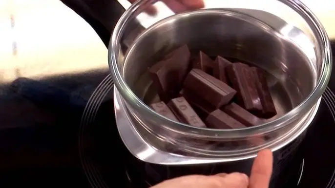 con que se rebaja el chocolate para cobertura - Cómo se elabora la cobertura de chocolate