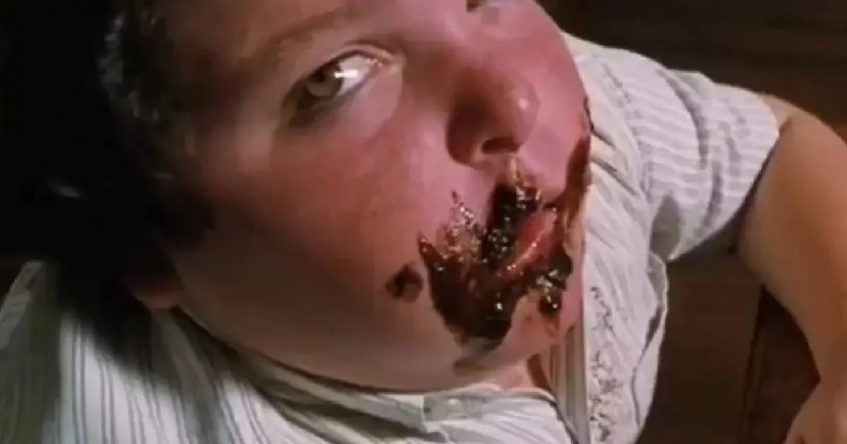 matilda torta de chocolate - Cómo se llama el niño que se come la torta en Matilda
