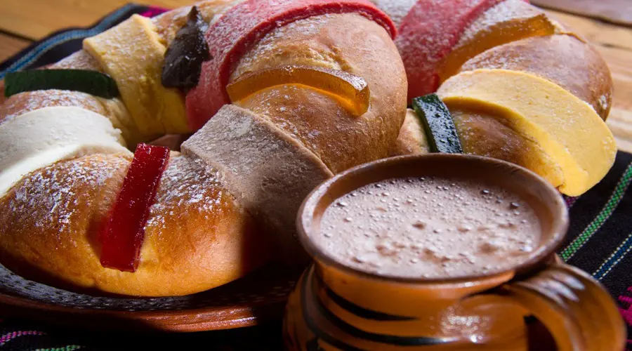 chocolate y rosca de reyes como agua para chocolate - Cuál es el secreto de Mama Elena