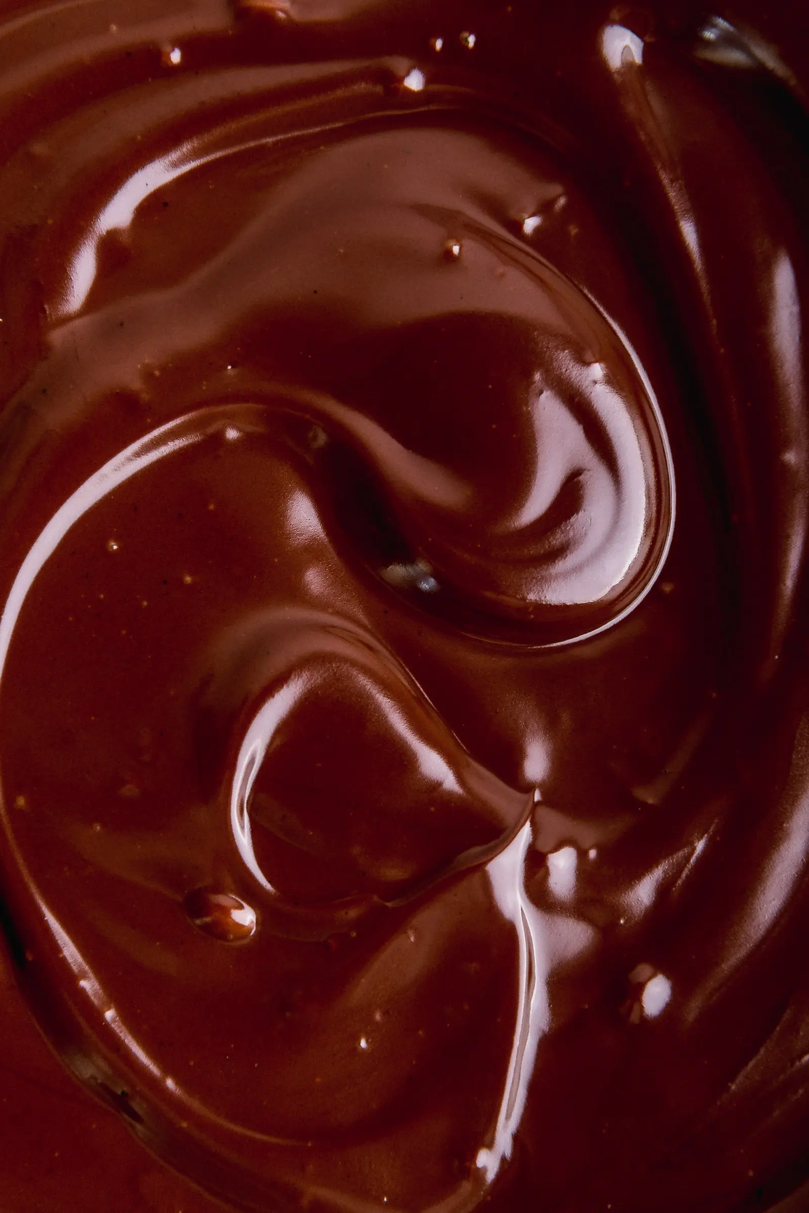 Ganache de Chocolate: Usos y Diferencias con el Glaseado - Cuál es la diferencia entre el glaseado de chocolate y el ganache de chocolate para que sirve el ganache de chocolate - Cuál es la diferencia entre el glaseado de chocolate y el ganache de chocolate