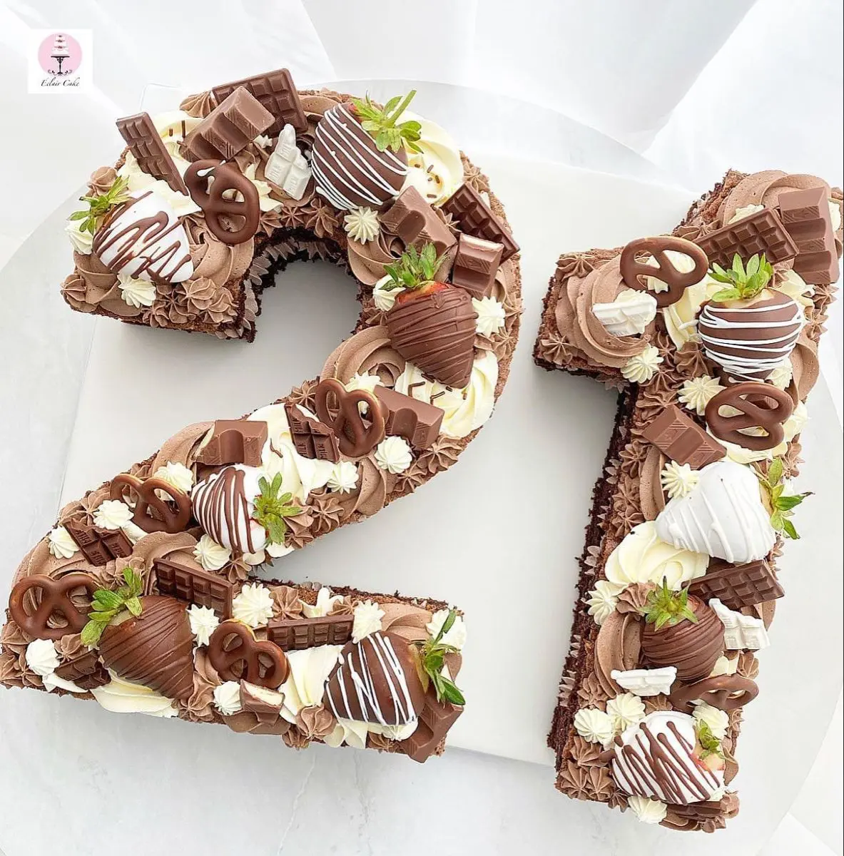 torta de numero 21 de chocolate - Cuántas personas comen con una torta de 22 cm