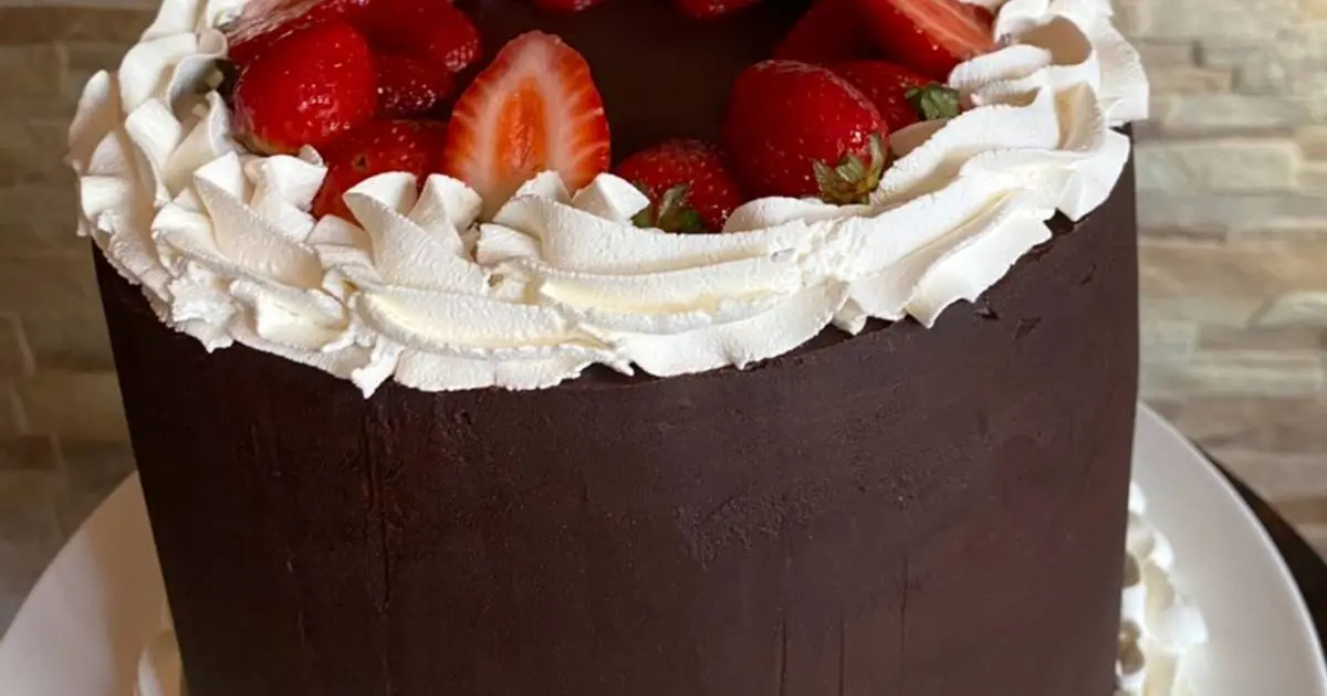 torta con ganache de chocolate y frutillas - Cuánto dura la frutilla en una torta