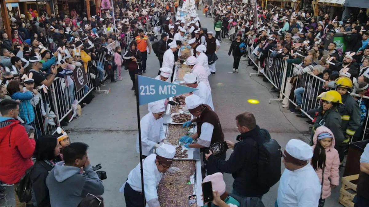 el huevo de chocolate mas grande del mundo - Cuánto mide el chocolate más grande del mundo