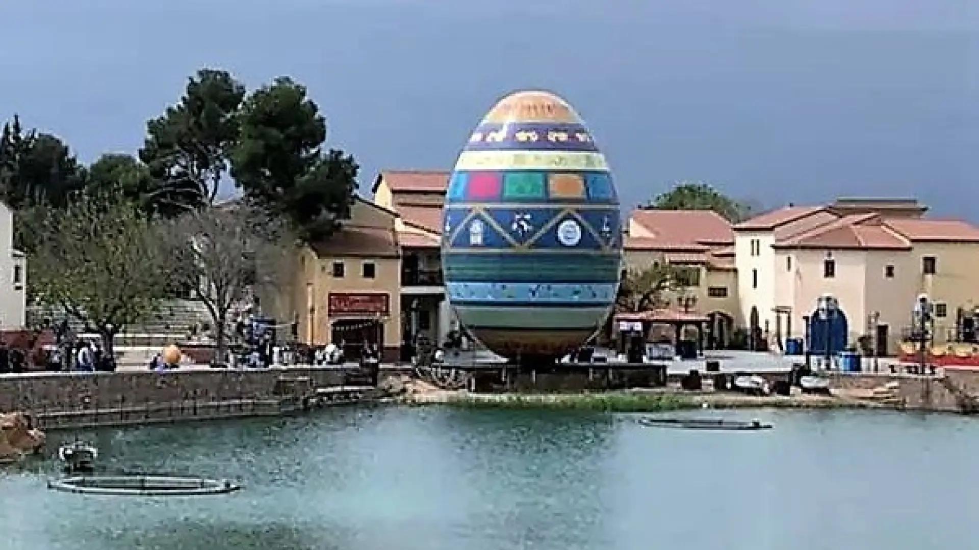 el huevo de chocolate mas grande del mundo - Cuánto mide el huevo de Pascua más grande del mundo