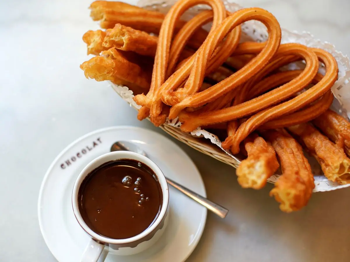 chocolate con churros pareja - Cuántos churros por persona