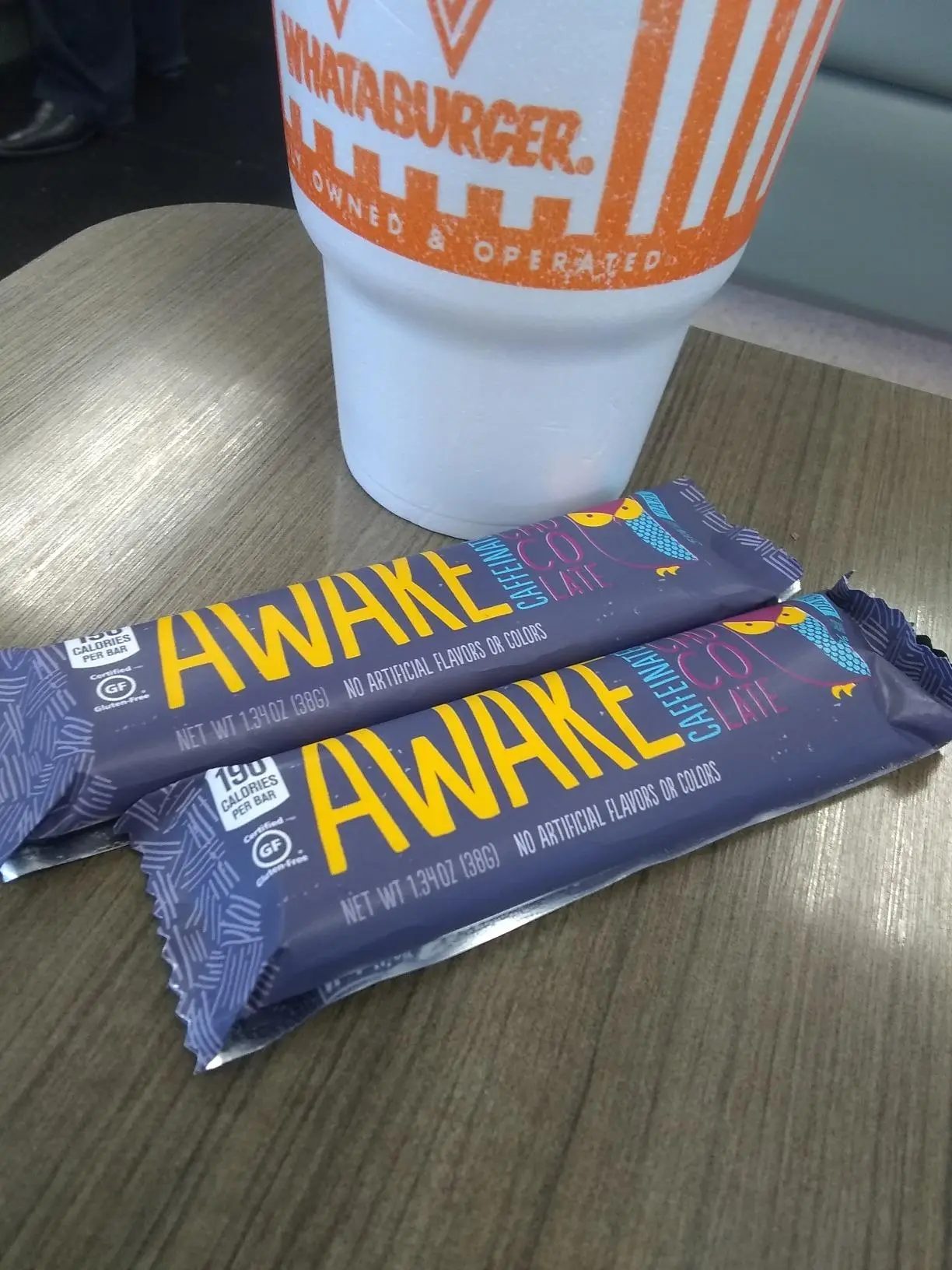 awake chocolate - Cuántos mg de cafeína tiene el chocolate Awake