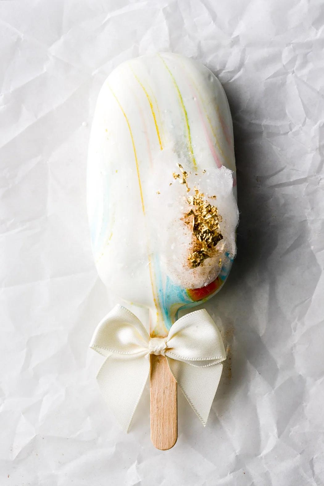 paletas de bizcocho con chocolate - De qué están hechos los cakesicles