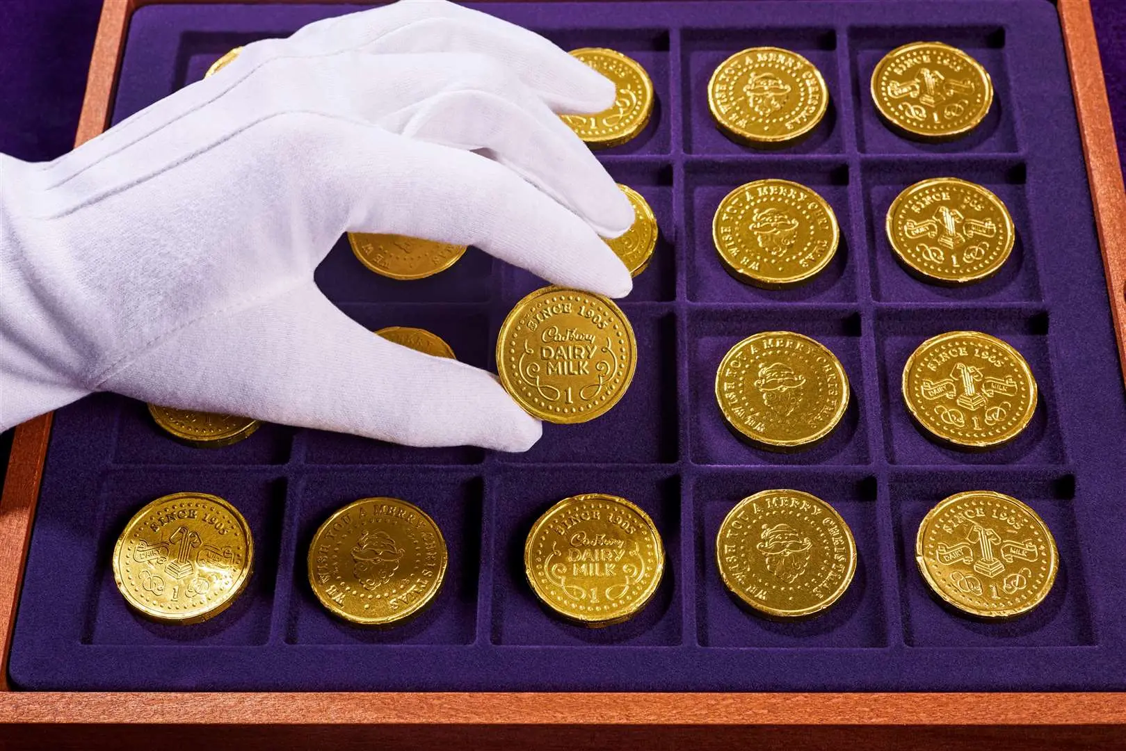cadburys chocolate money - Los Cadbury fabrican monedas de chocolate