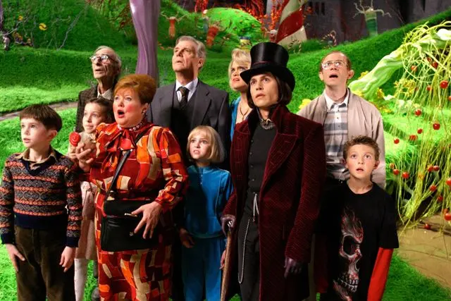 El Padre de Charlie en Charlie y la Fábrica de Chocolate: Un Hombre Trabajador y Amoroso - Por qué el padre de Charlie perdió su trabajo charlie y la fabrica de chocolate padre - Por qué el padre de Charlie perdió su trabajo