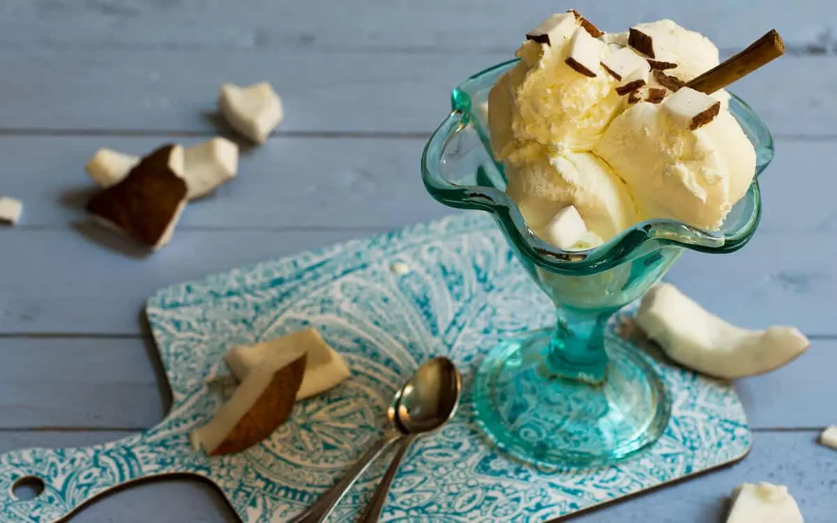 helado con leche de coco y chocolate - Qué beneficios tiene el helado de coco