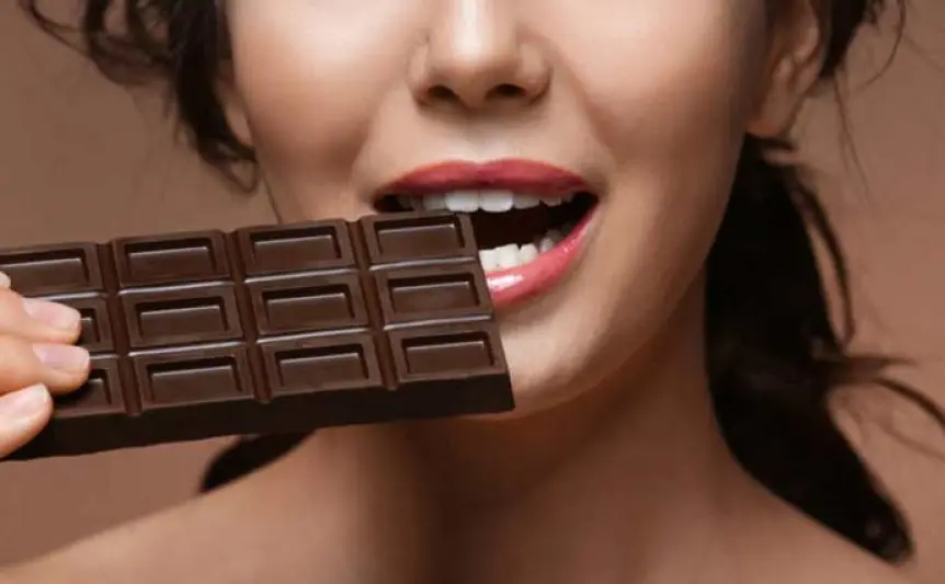 chocolate para el dolor de garganta - Qué empeora el dolor de garganta