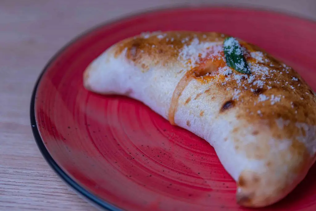 chocolate calzone - Qué es el calzone en México
