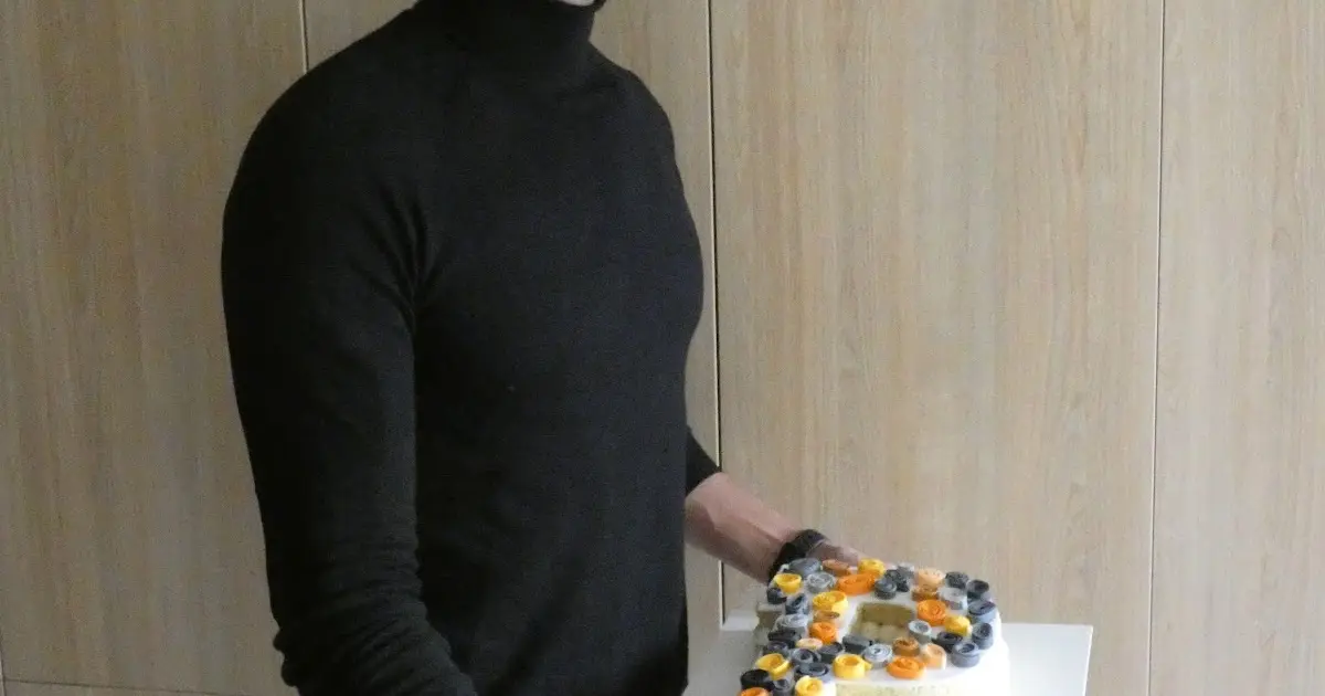 Cómo hacer filigranas de chocolate: guía completa para decorar tus postres - Qué es la filigrana en repostería como hacer filigranas de chocolate - Qué es la filigrana en repostería