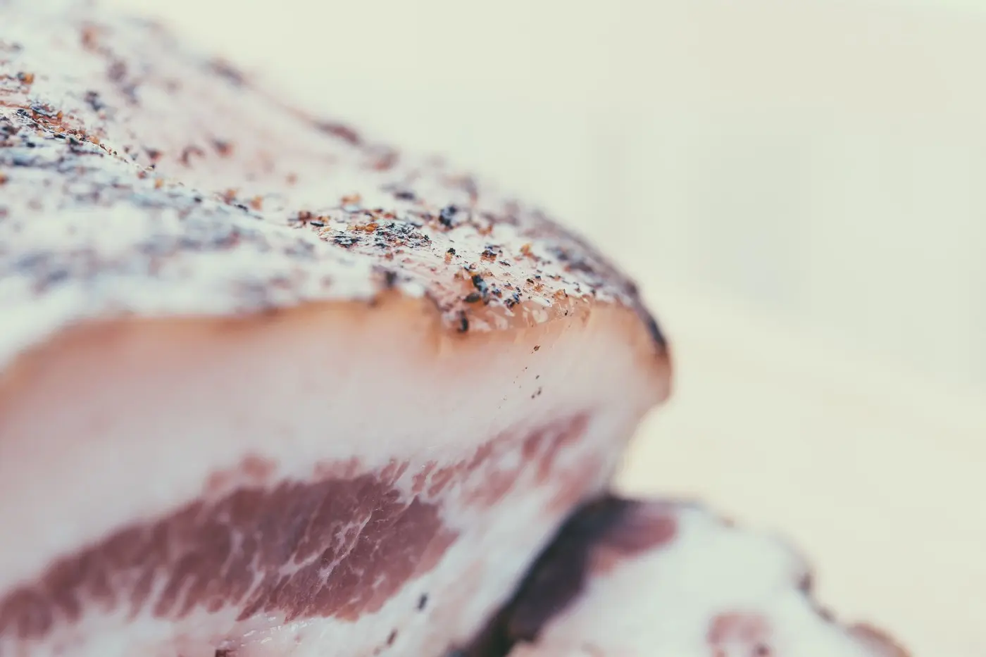 Bacon vs. Panceta: Descubriendo las diferencias entre estos productos del cerdo - Qué es parecido al bacon chocolate bacon - Qué es parecido al bacon