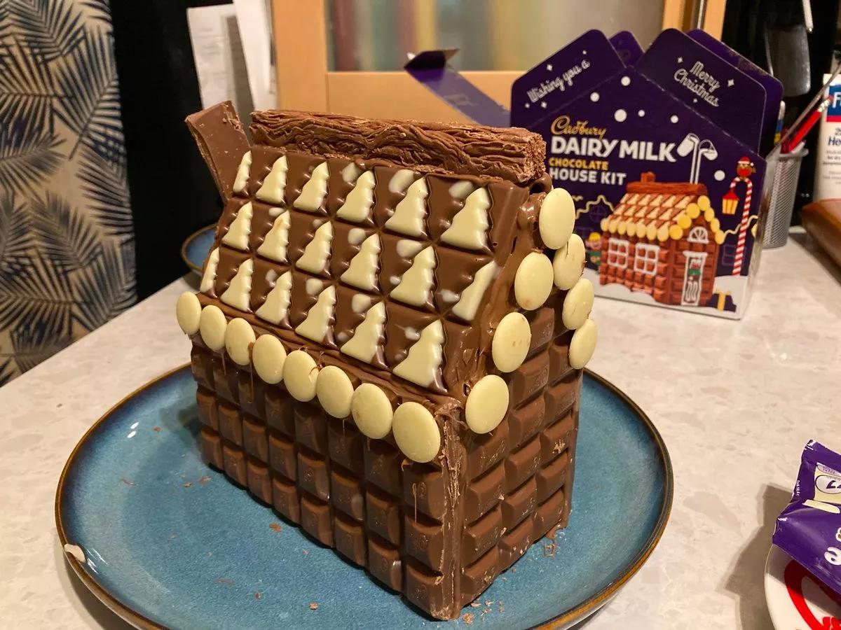 cadbury chocolate house - Qué hay en el kit de Cadbury House