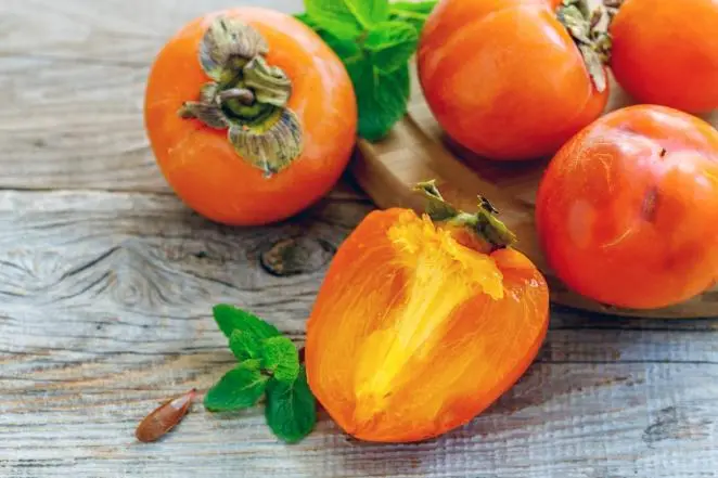 caqui chocolate calorias - Qué tiene más calorías, una manzana o una mandarina