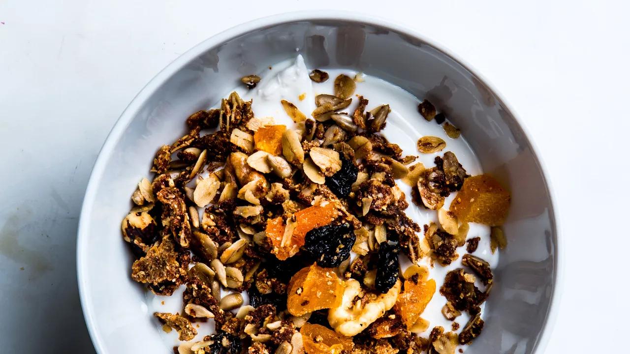 chocolate chip granola bar recipe - What ingredient makes granola stick together