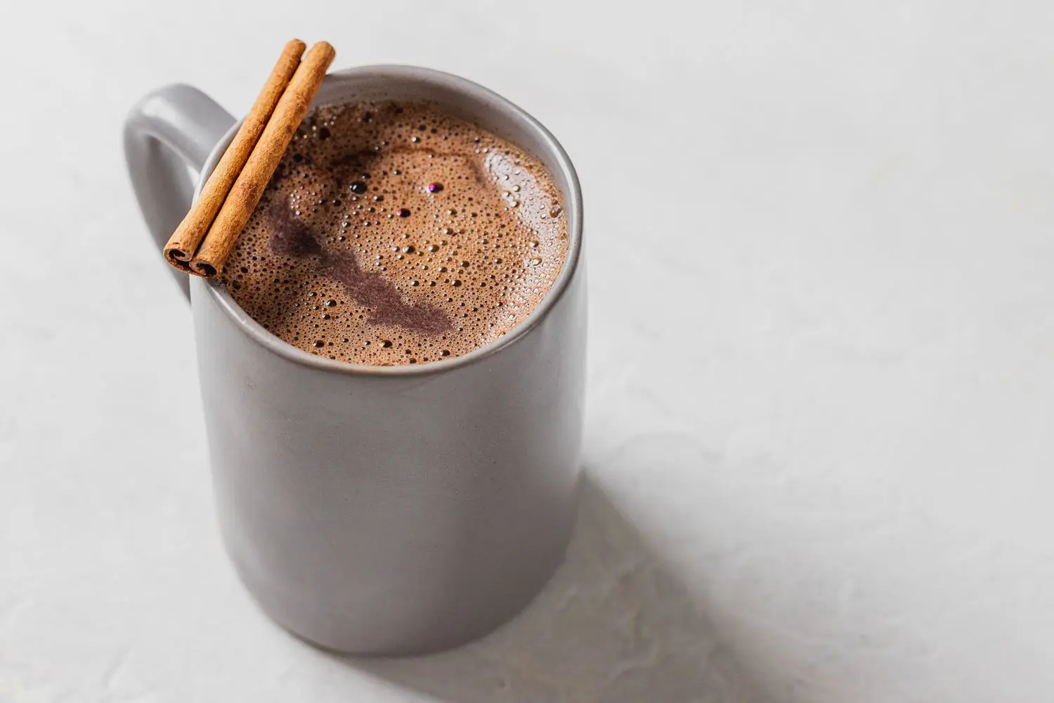 Descubre el Sabor Picante del Chocolate Mexicano: Un Viaje a Través del Xocoatl - What is abuelita chocolate made of mexican hot chocolate - What is abuelita chocolate made of