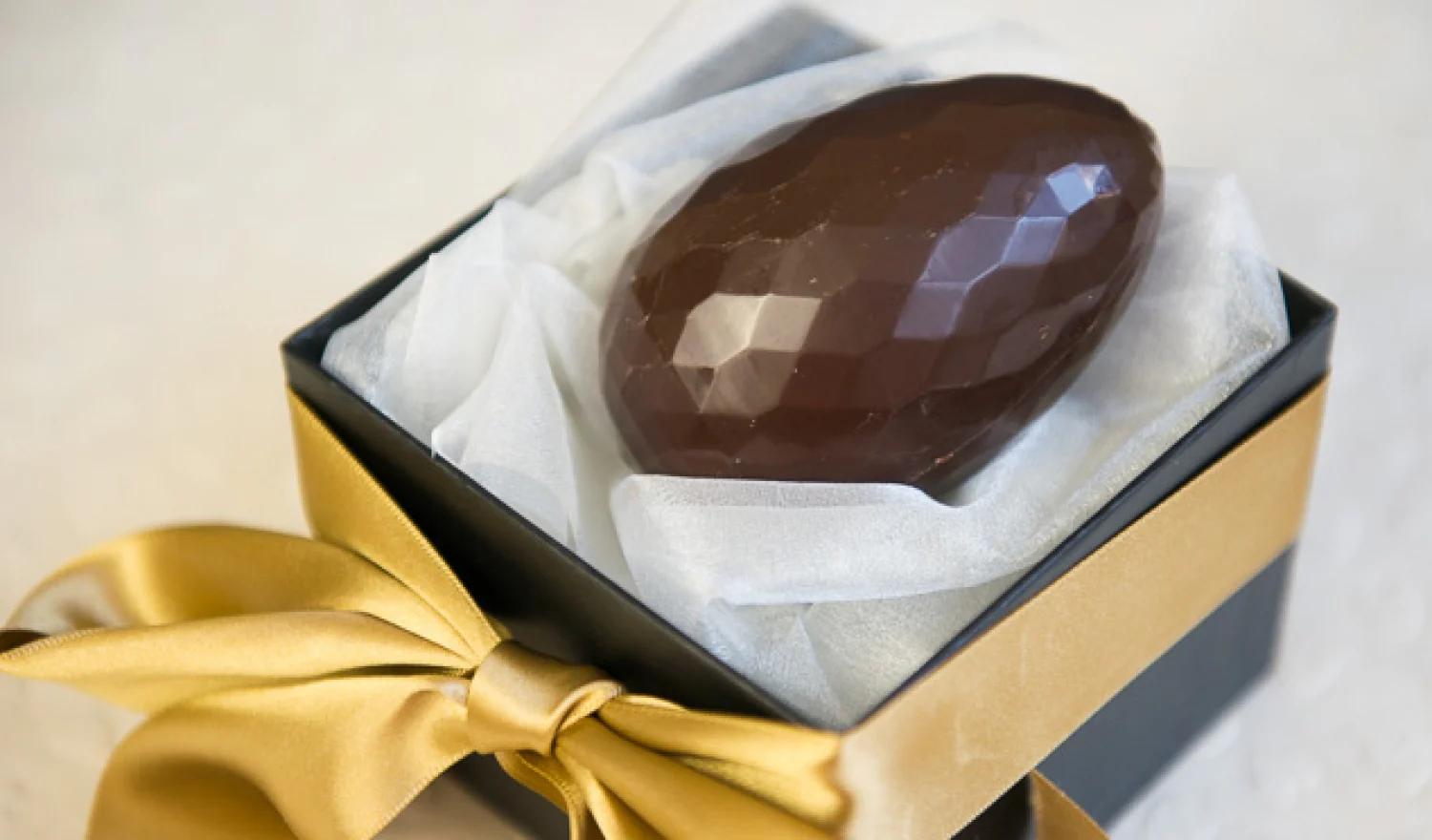 chocolate easter eggs - What is the best chocolate to use for Easter eggs