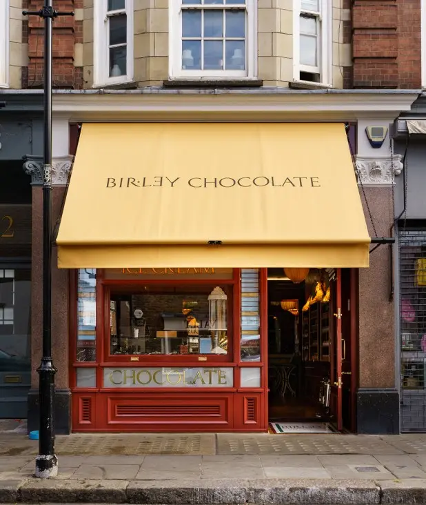 El Reino Unido y su Amor por el Chocolate: Marcas, Rankings y Tendencias - What is the most famous chocolate brand in England chocolate shop london - What is the most famous chocolate brand in England