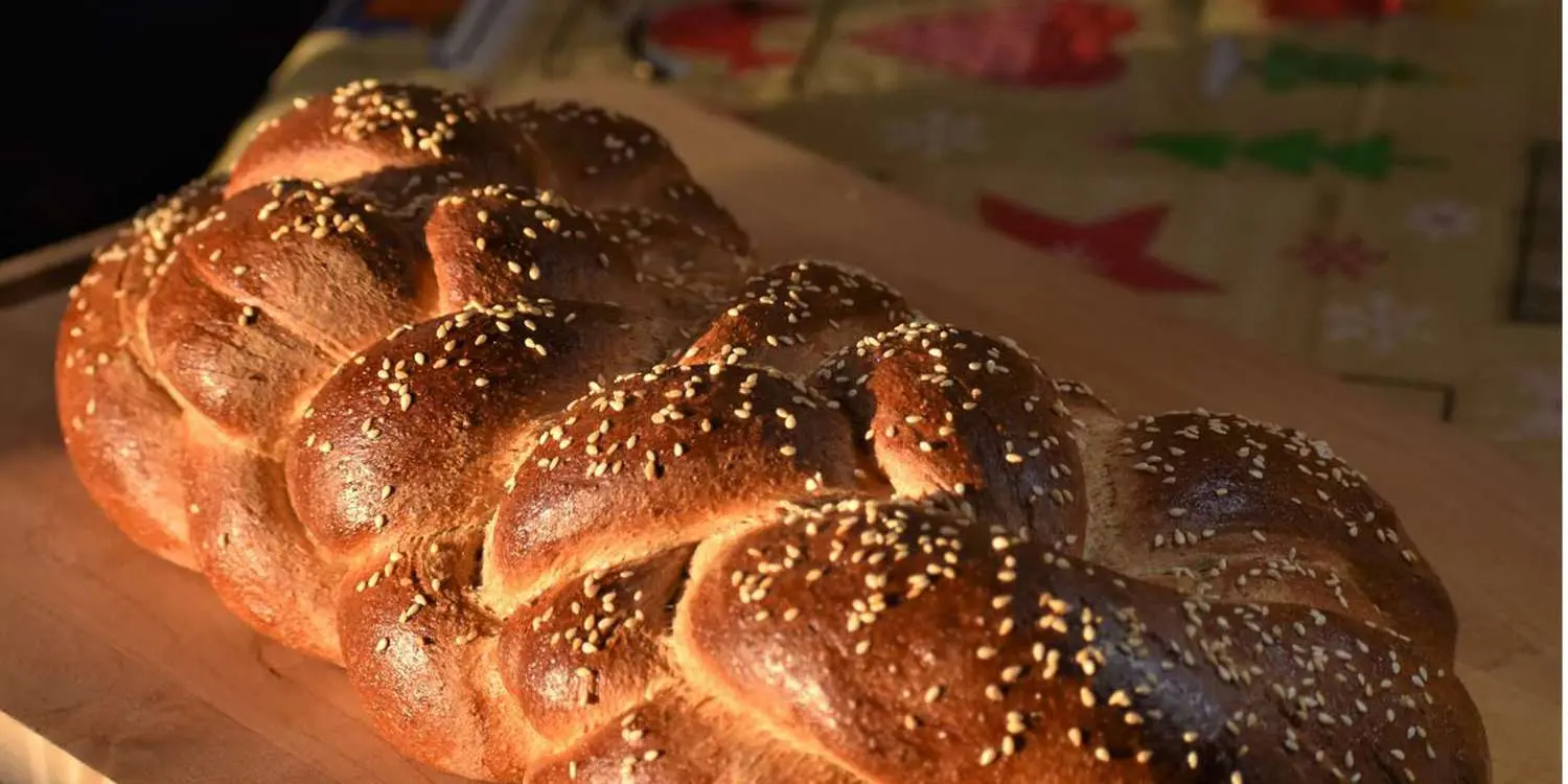chocolate braided bread - What is the name of the famous braided breads from the world