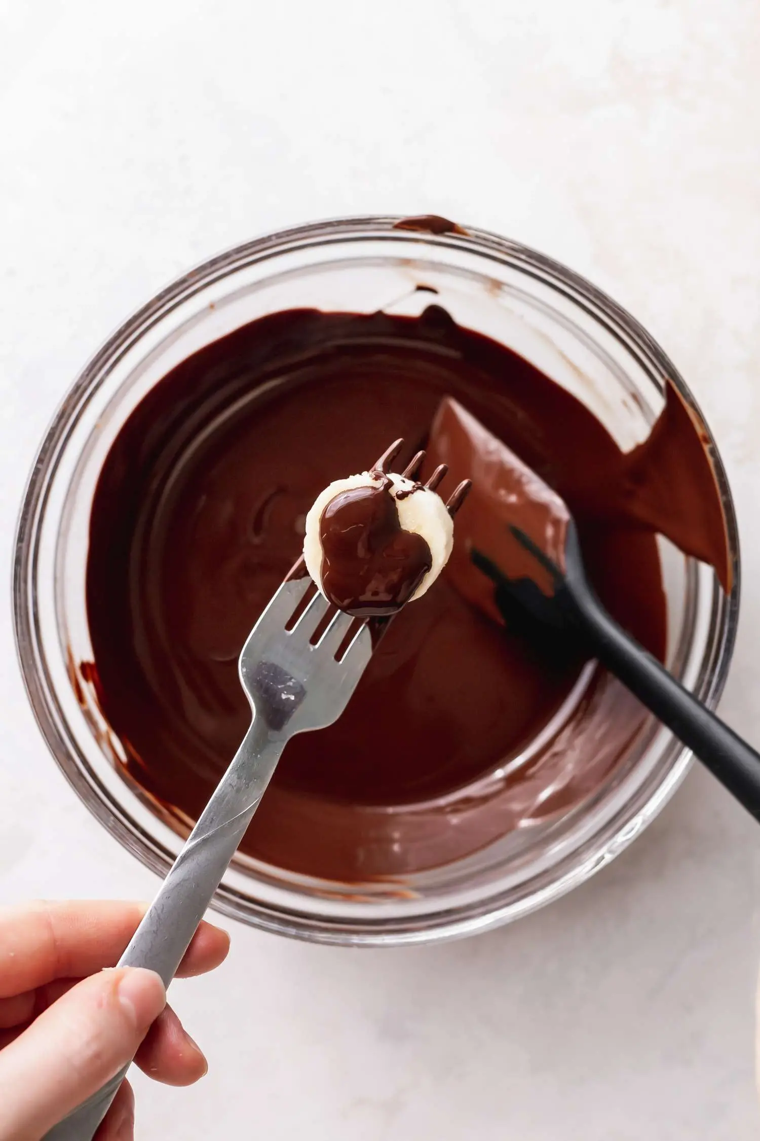 Cómo derretir chispas de chocolate en el microondas sin quemarlas - What is the secret to melting chocolate chips how to melt chocolate chips in microwave without burning - What is the secret to melting chocolate chips
